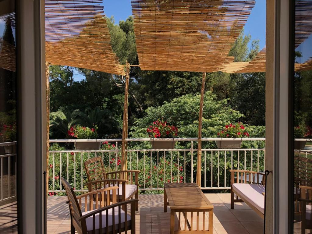 Bed and Breakfast Le Nid Des Corbieres Bizanet Exterior foto